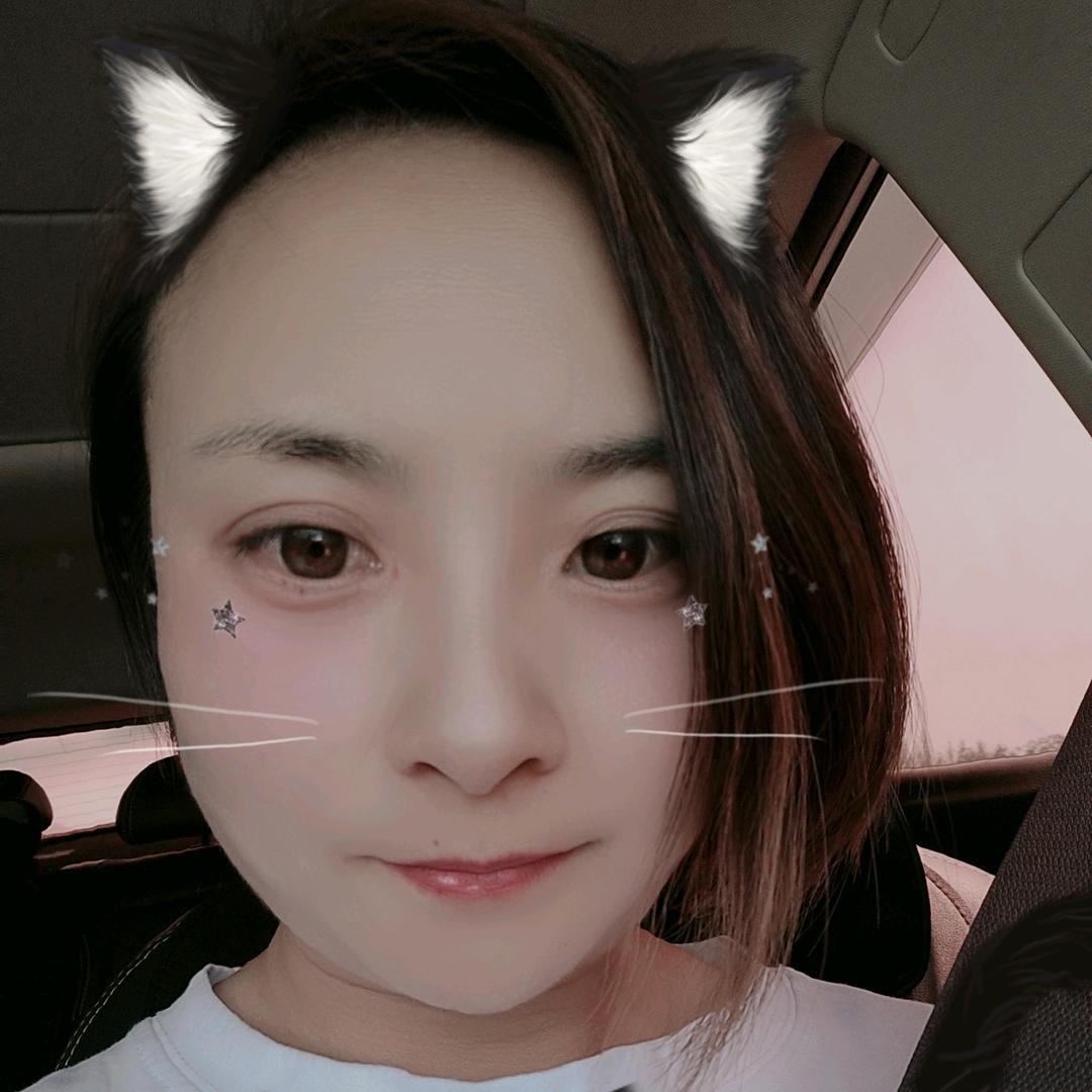 是蜜桃和可乐吖