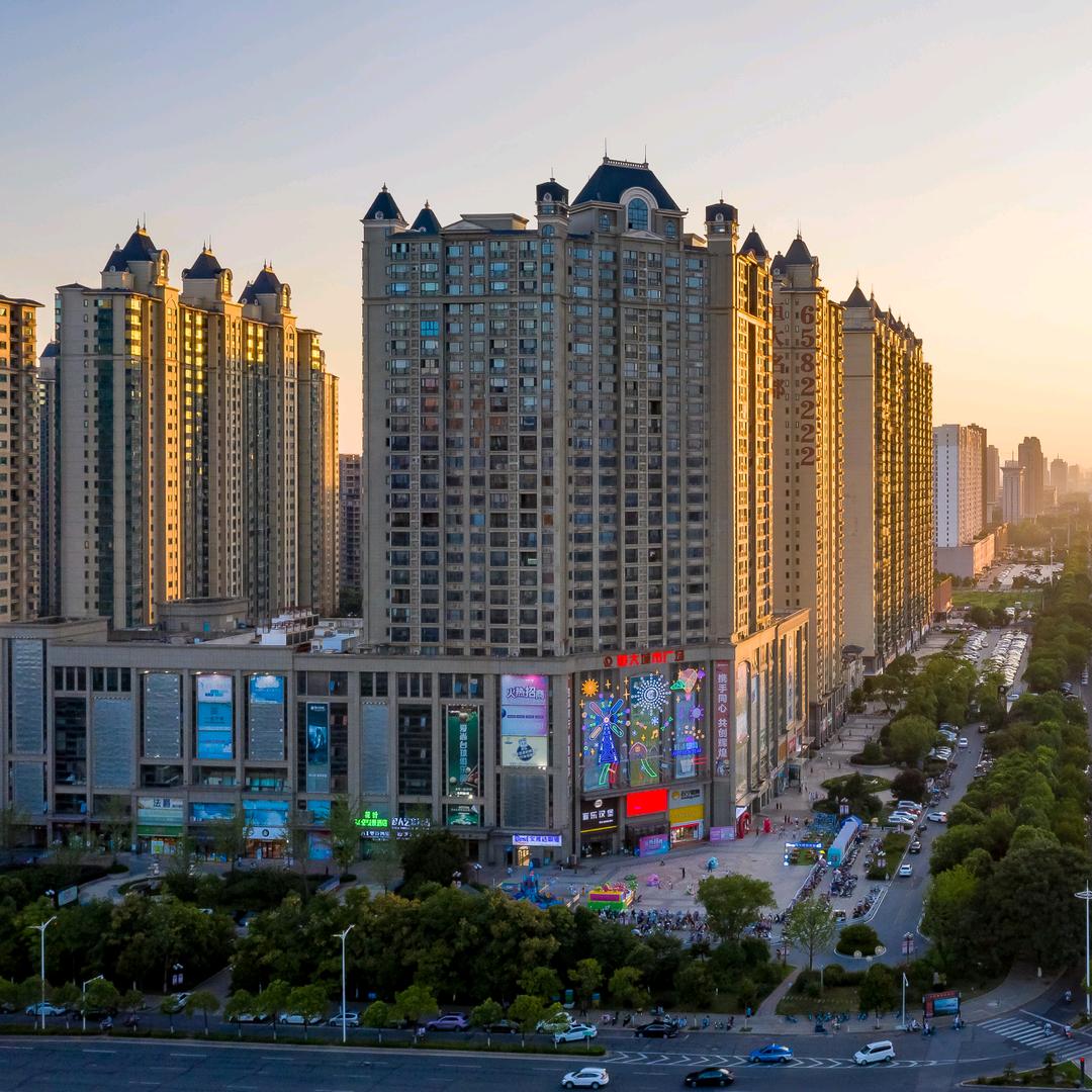 花叶高空观景酒店(恒大广场高铁站店)