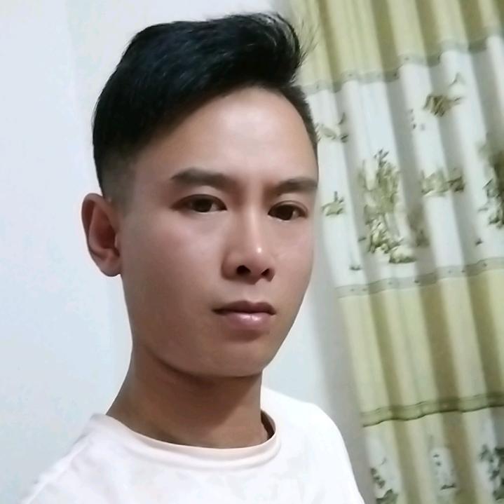 李秀龙