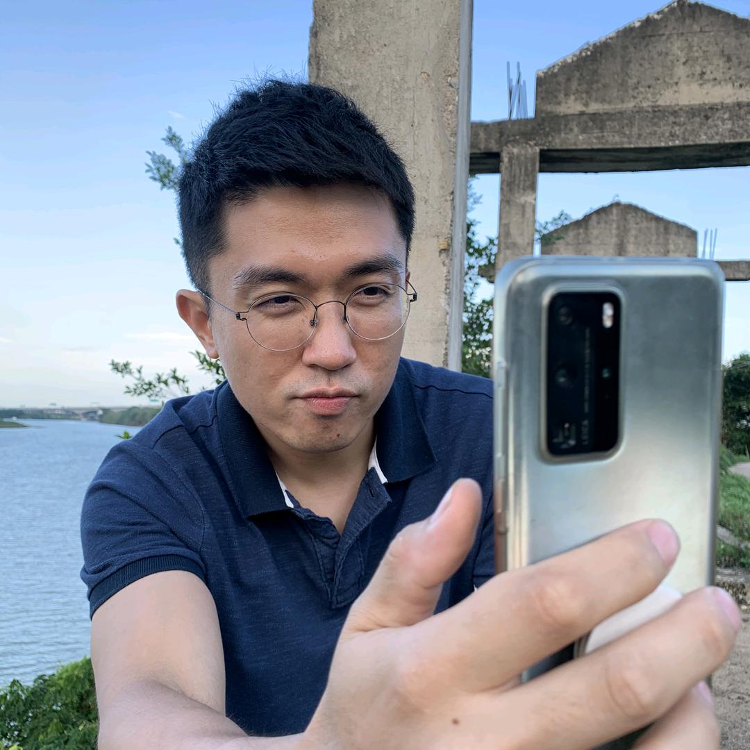 江畔阿满