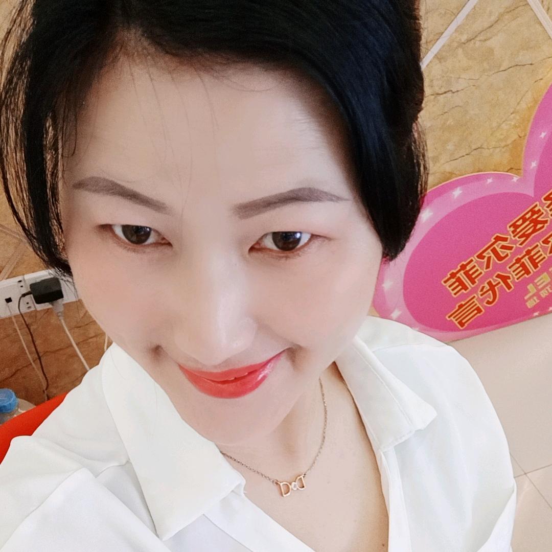 玲珑炸货铺建湖爱尔菲吊顶墙板秦姐