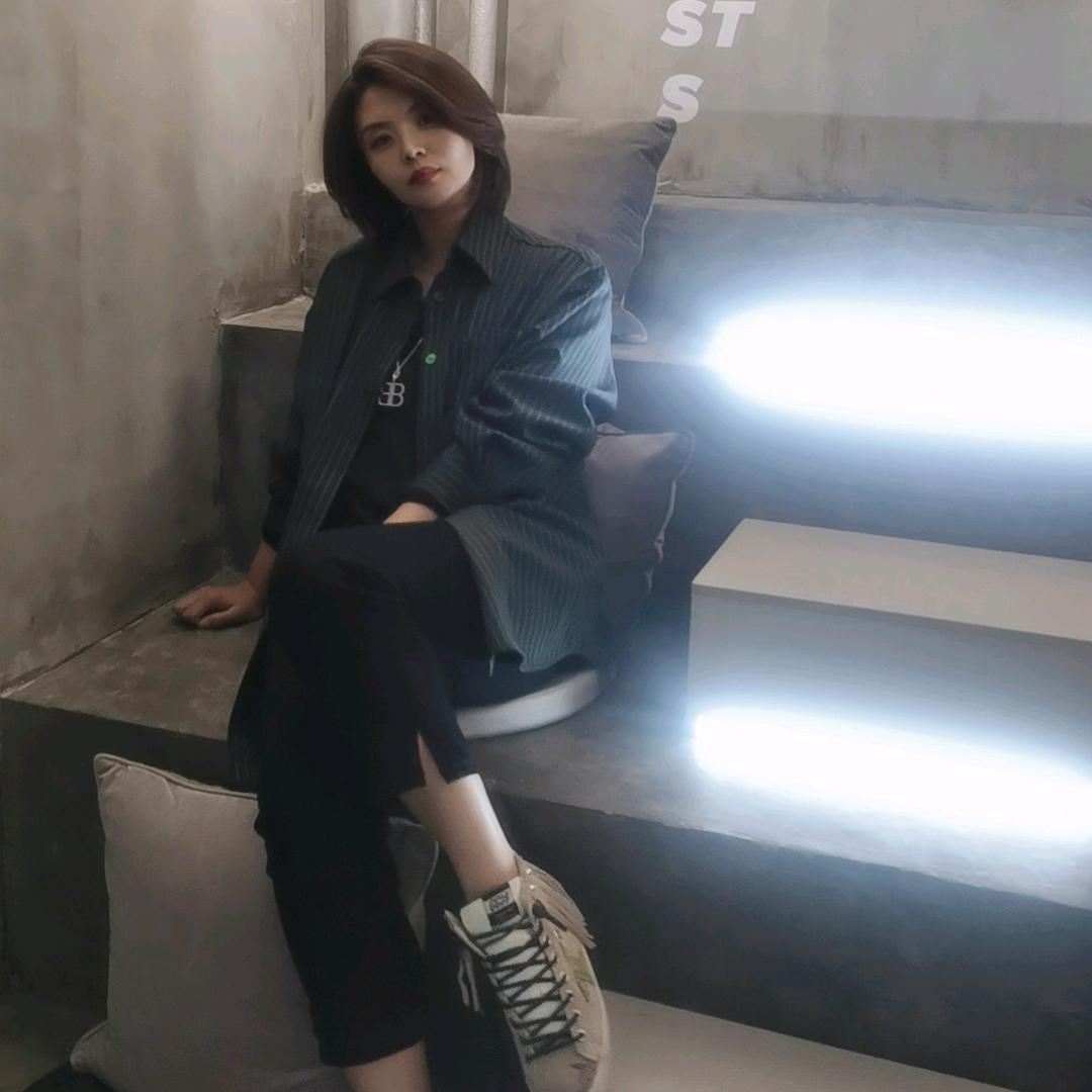 影儿轻奢服饰