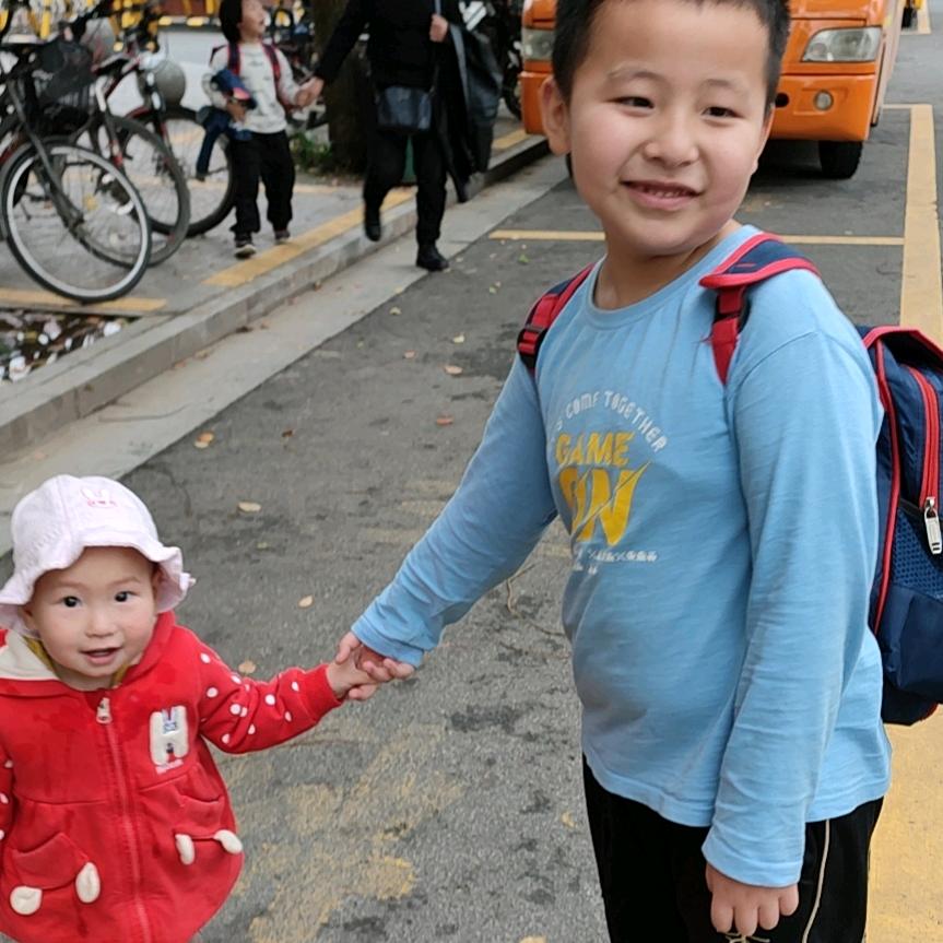 🌈🌈瀚哥昔妹🥕