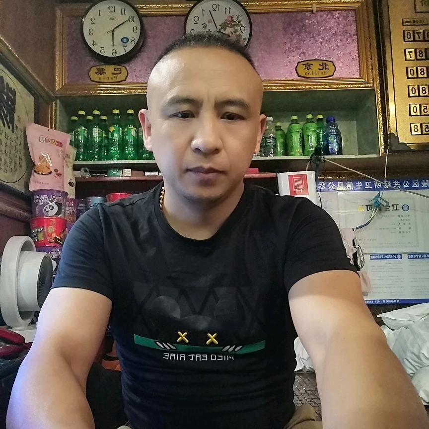 曾淋爱玩古董名表