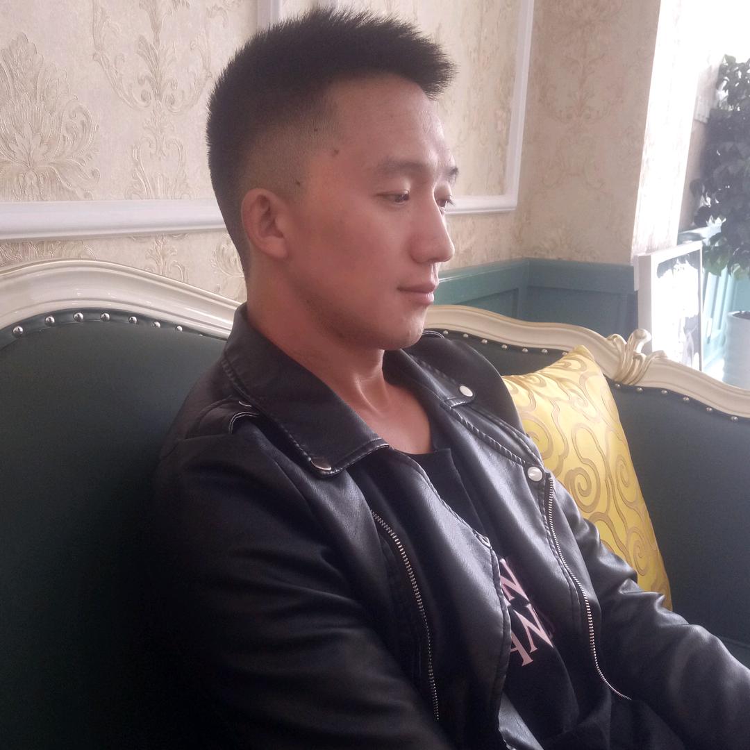 云☁️小弟☁️