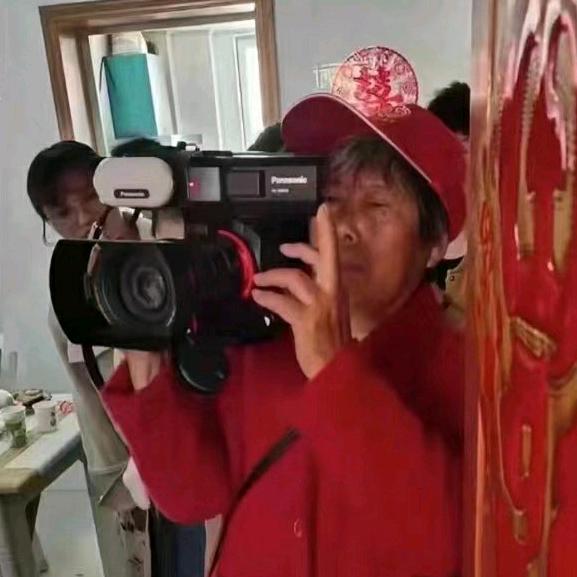 传媒张花花