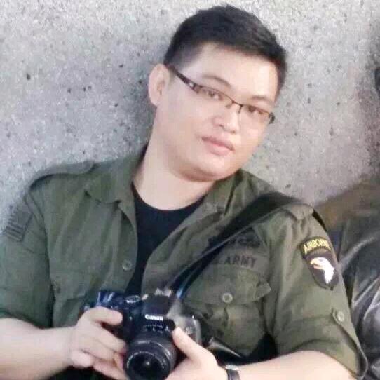 華