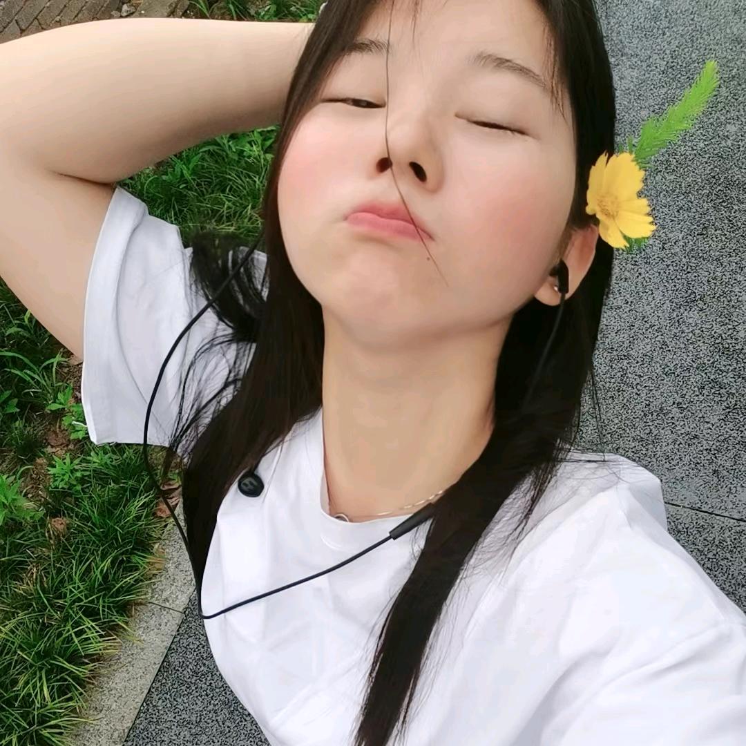 🍥   小太阳ᦦ ⍤⃝🤍