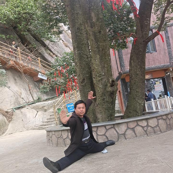 陈松电动车行