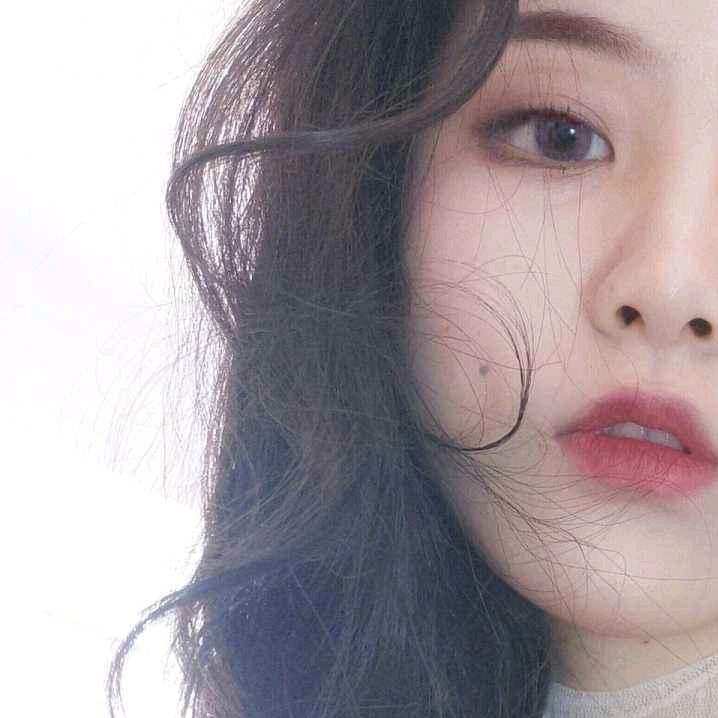 撑一把纸伞