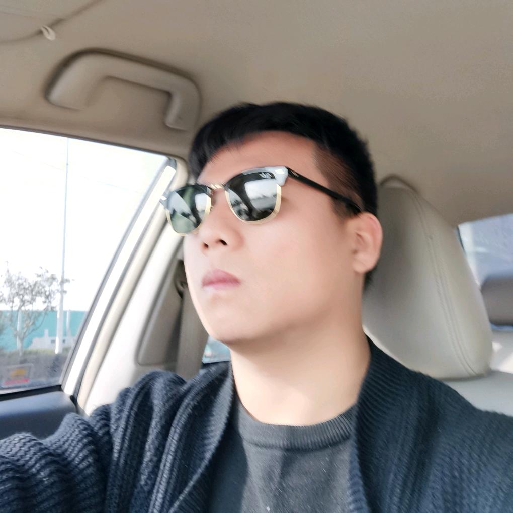 王宁，