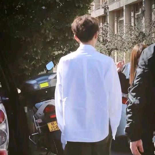 与宙无敌巨哇塞