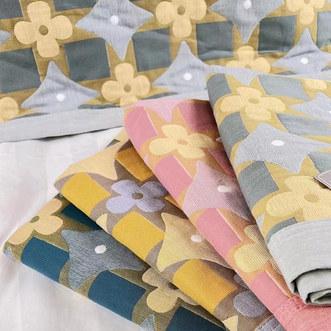 草莓芝士甜甜冰家纺