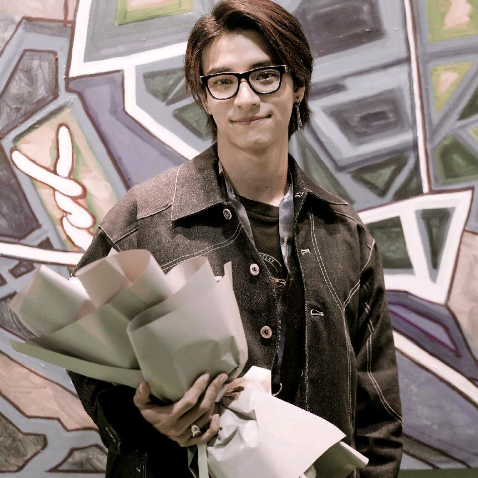 🌈🌈阿柒🌈🌈🌌