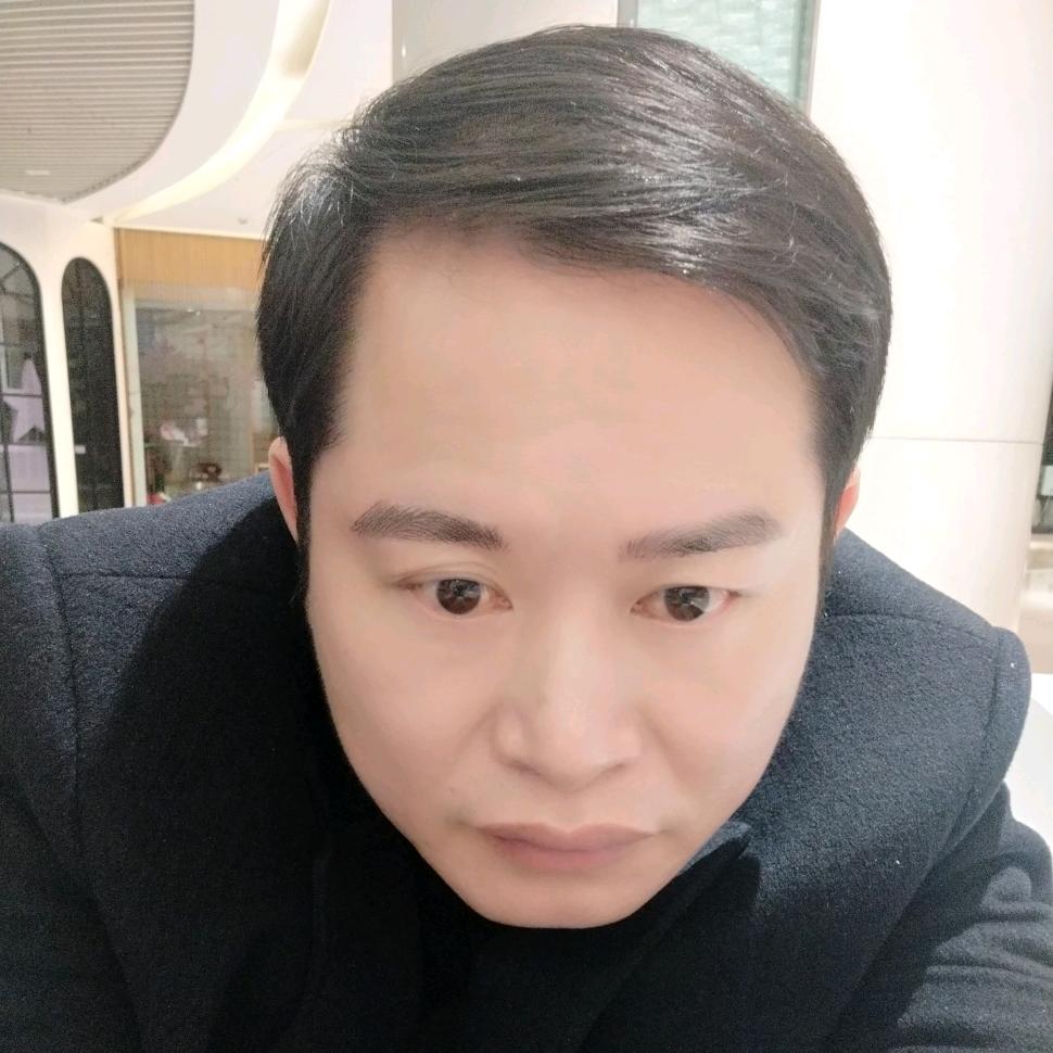 李