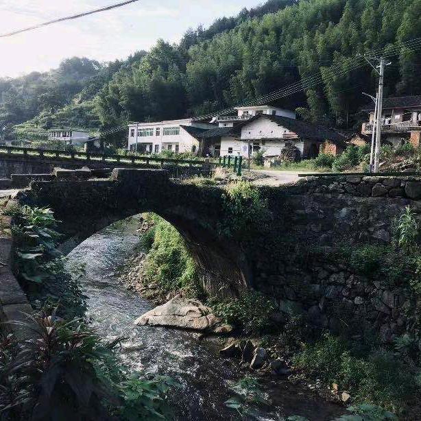 龙凤呈祥（口天吴）