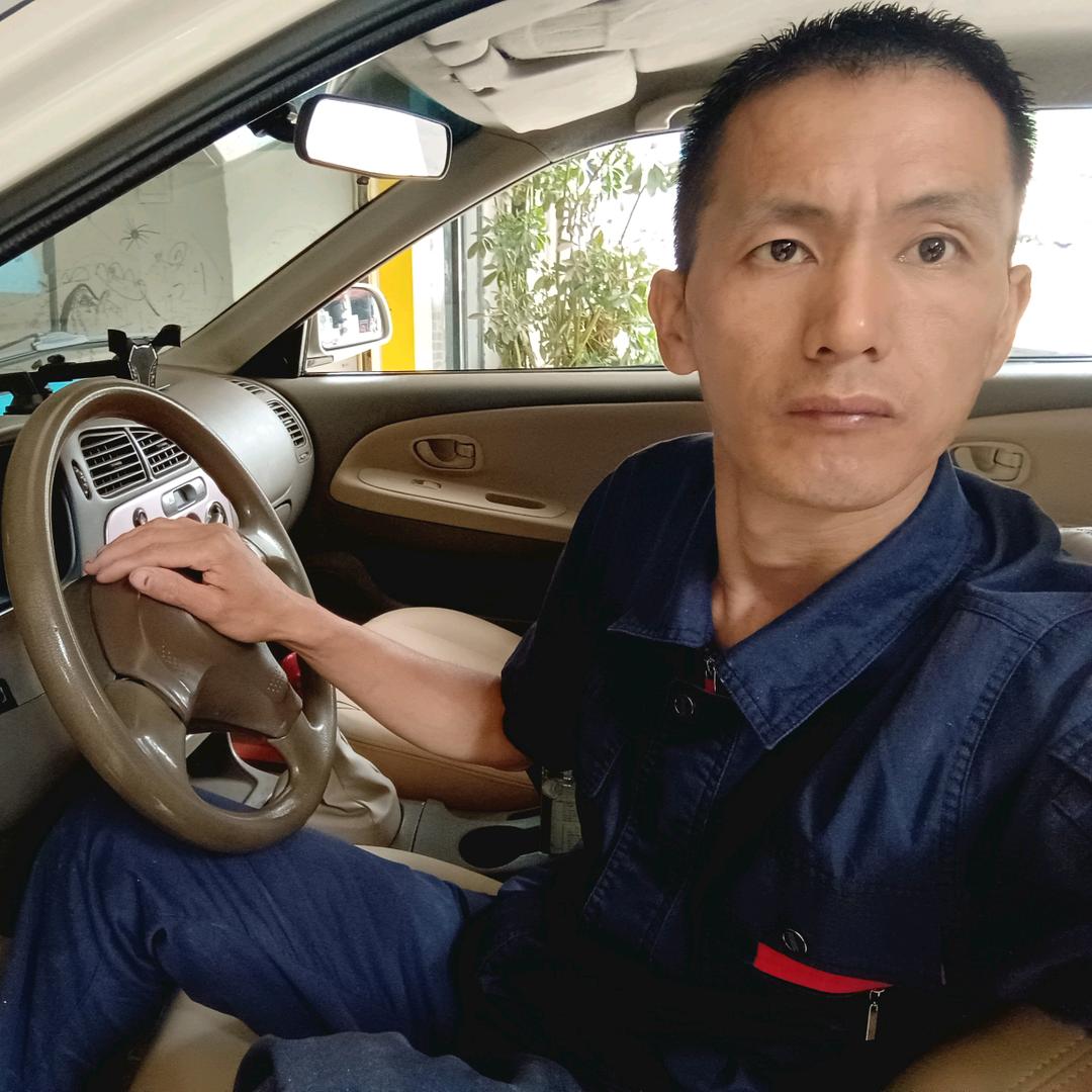 佳美修车曾哥
