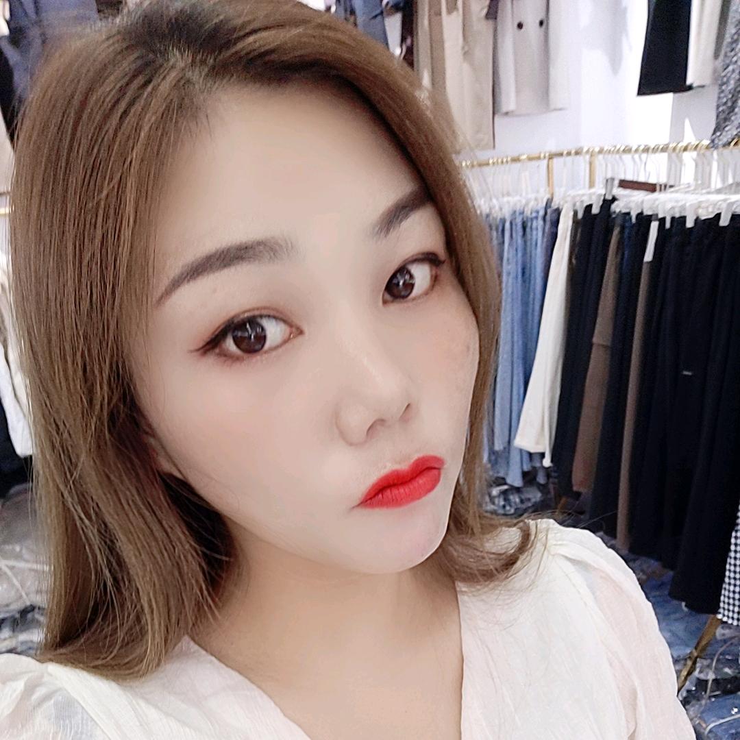 衣潮服饰