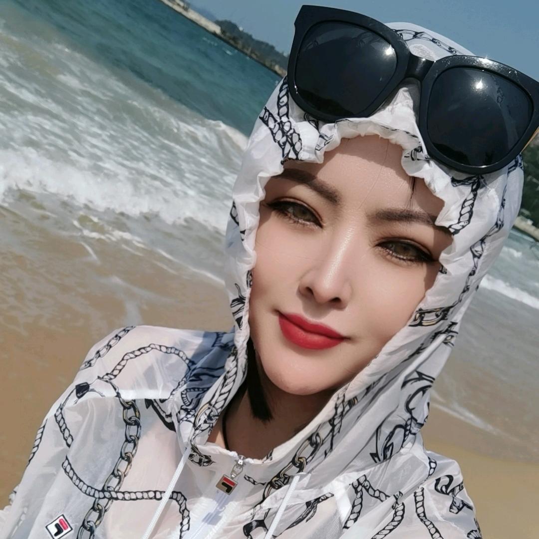 广州澜姐工厂店时尚潮流女装
