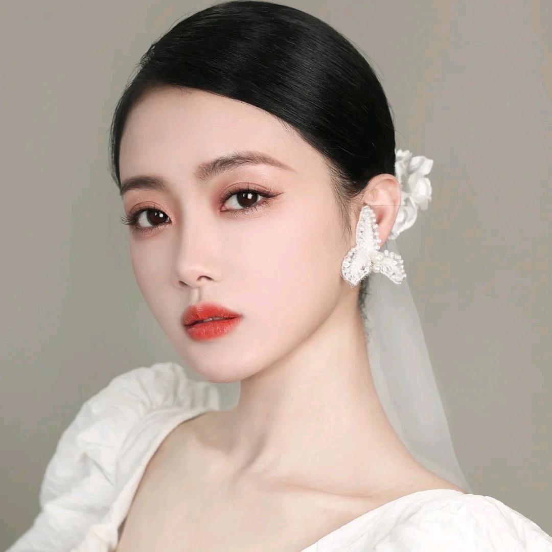 悦己美业（化妆 纹绣 美睫 户外写真）