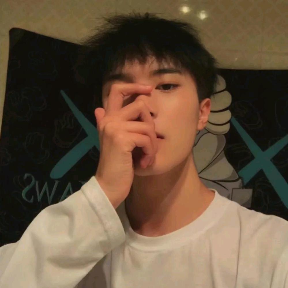 李慕陈吖