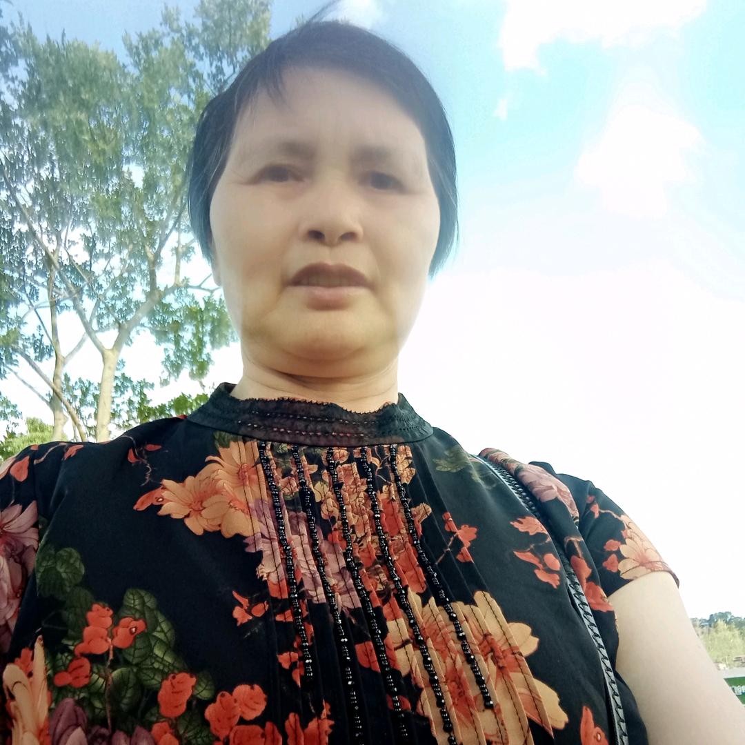 廖秀