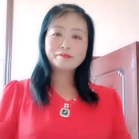叶落抚尘