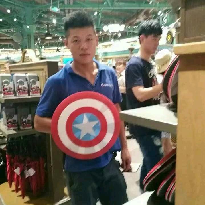 我已成年爱谁谁