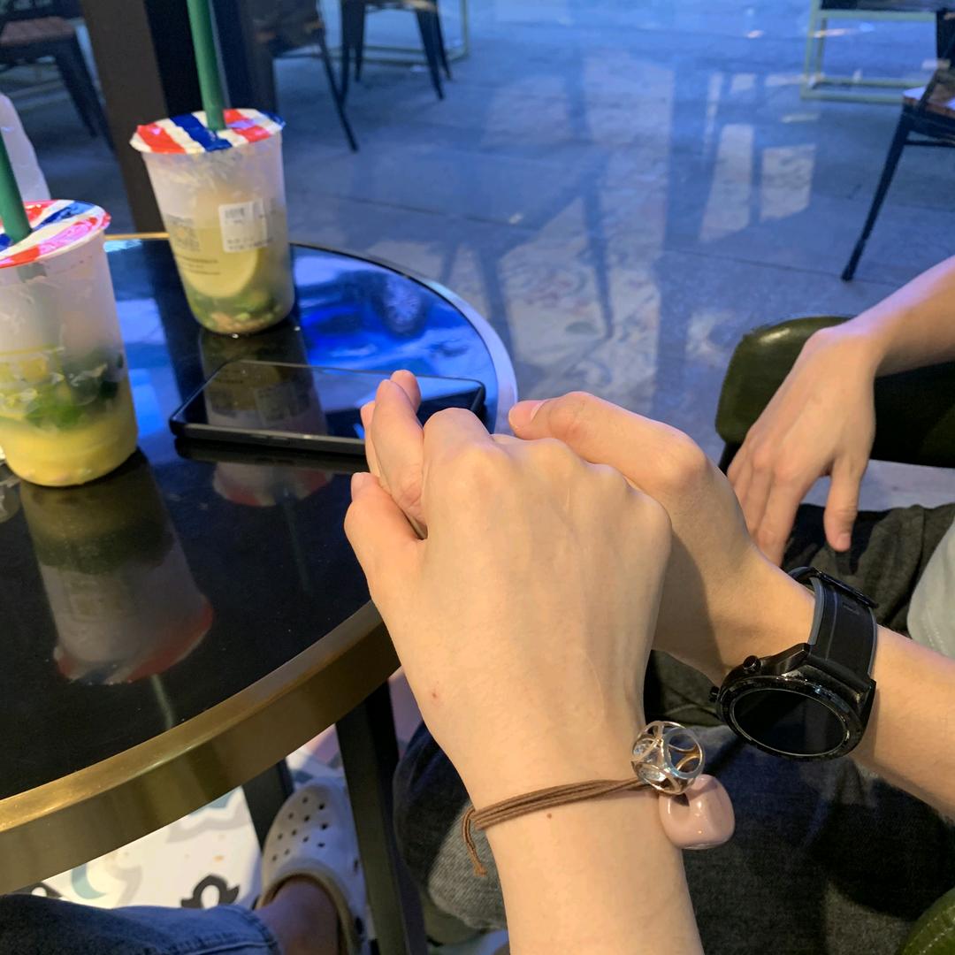 简约休闲服饰