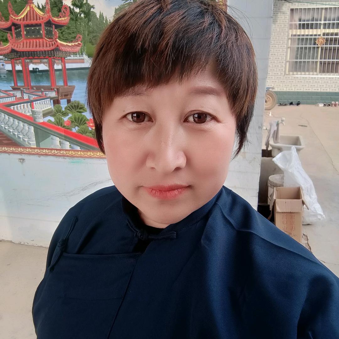 农村华姐专业收花生，大蒜，