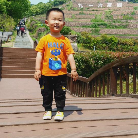 小诺米