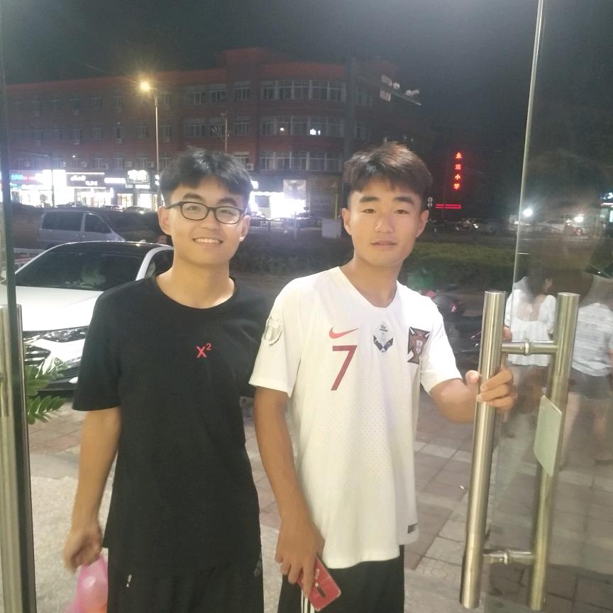 家有俩宝知足常乐