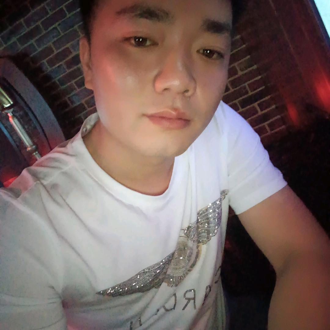 小勇。