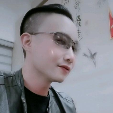 E丅C酒吧总办王敏