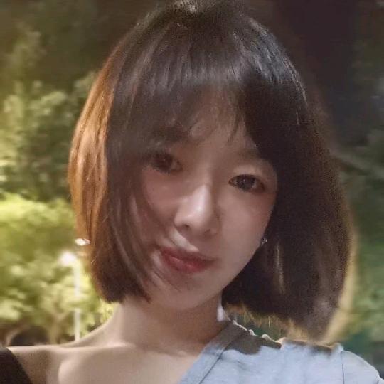 周雨漠
