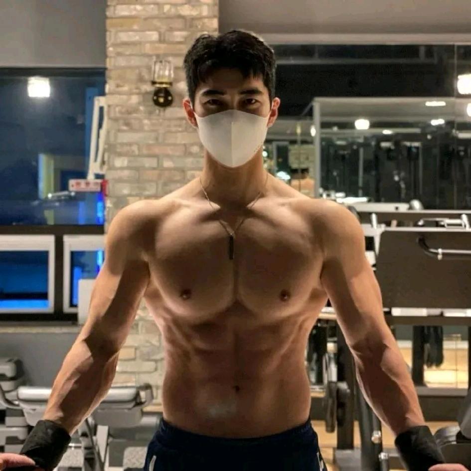 犯二魔王