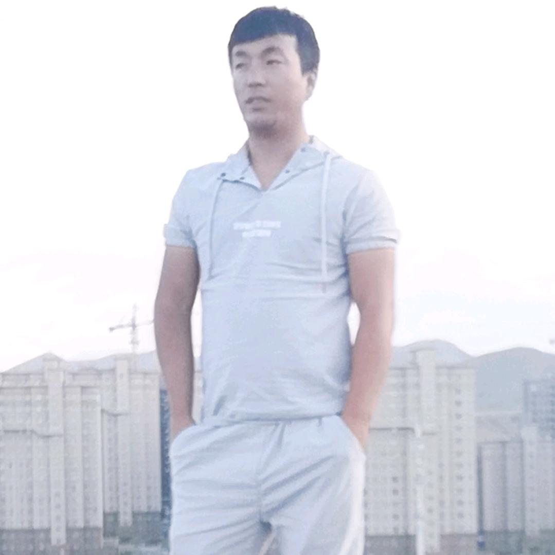 纠结的少年，啊龙