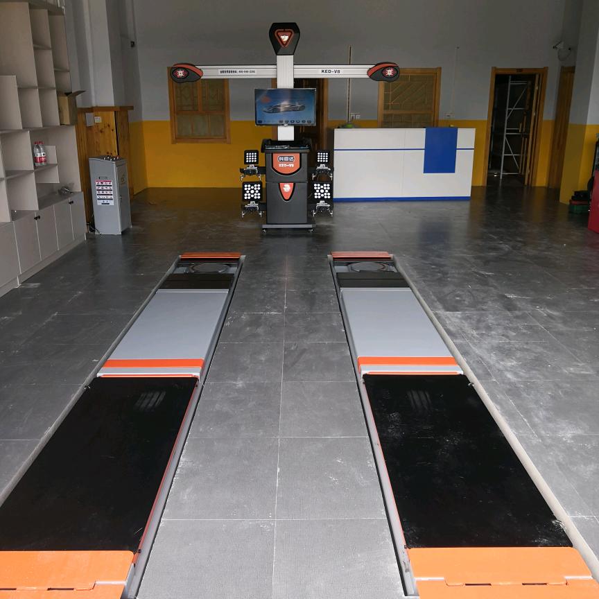 李中华四轮定位汽保设备