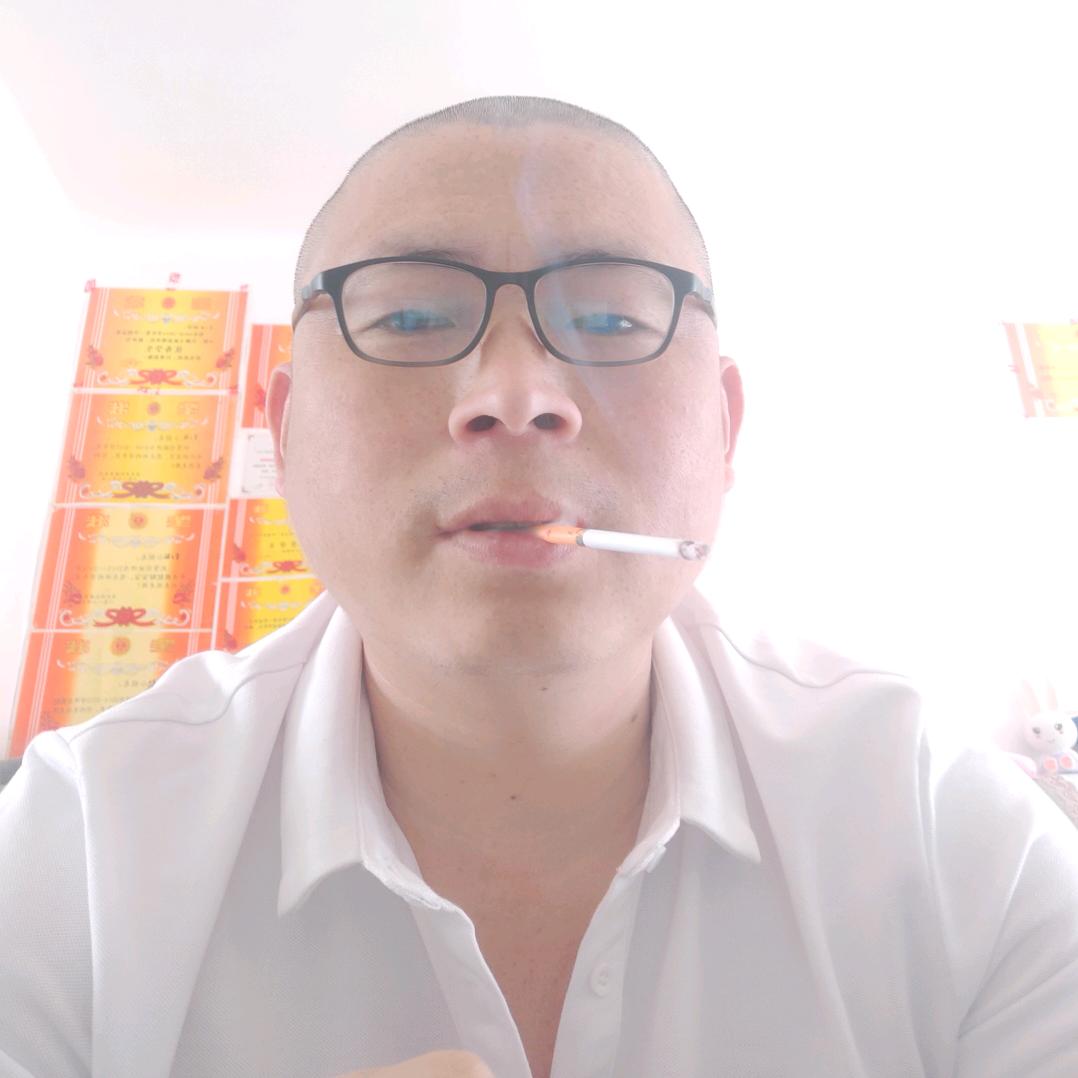 董颜飞