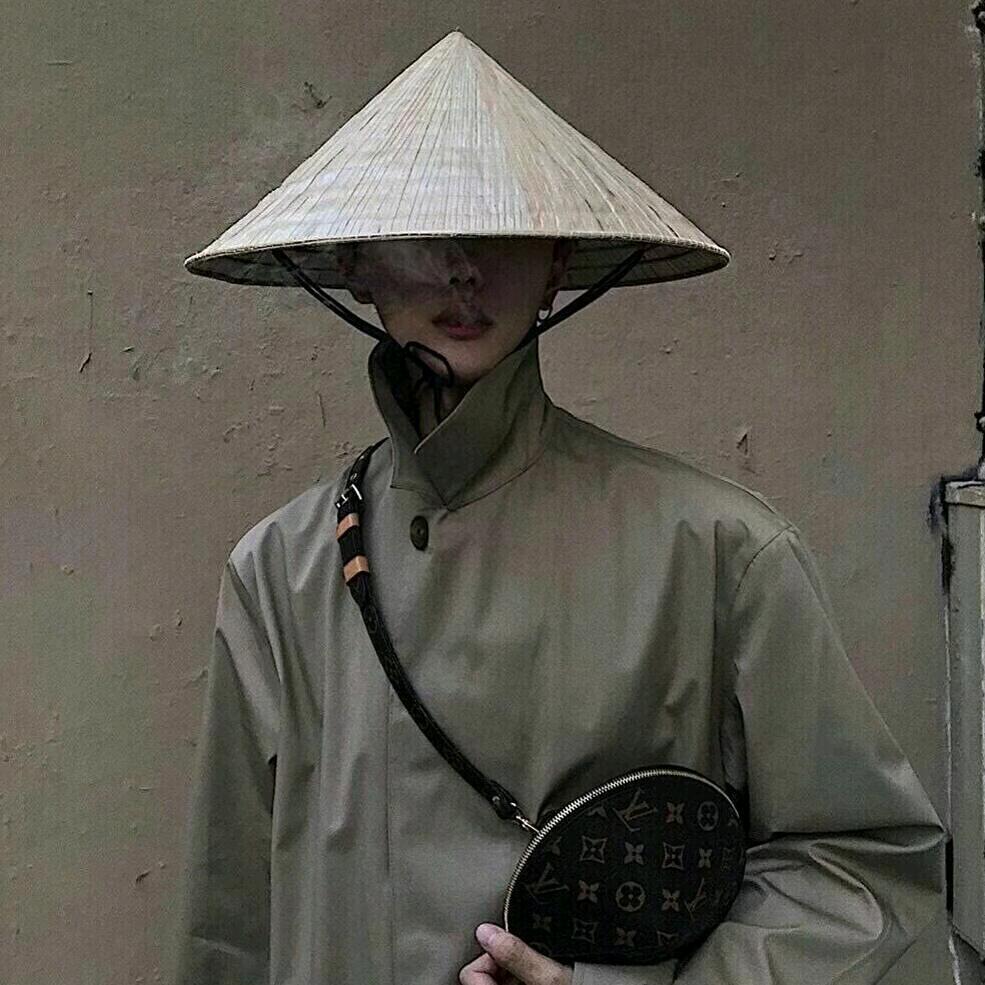 龙行天下谁来陪