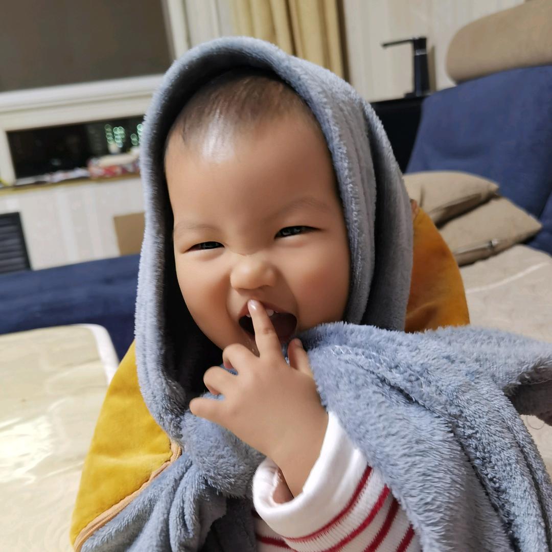 董^_^