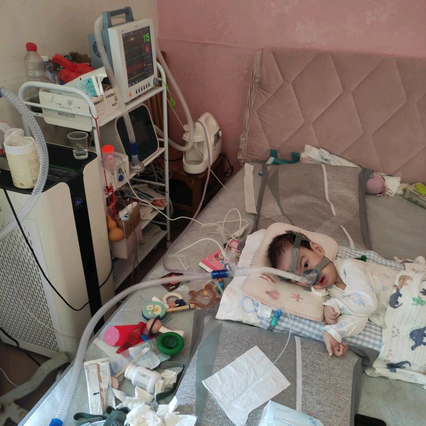 罕见病坚强文仔