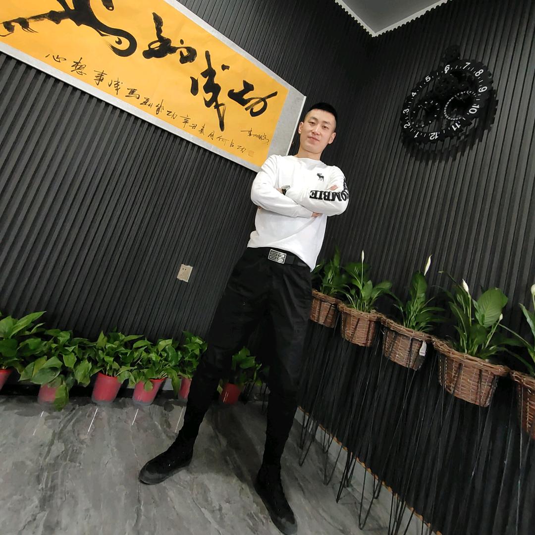 帝一派男装工厂店