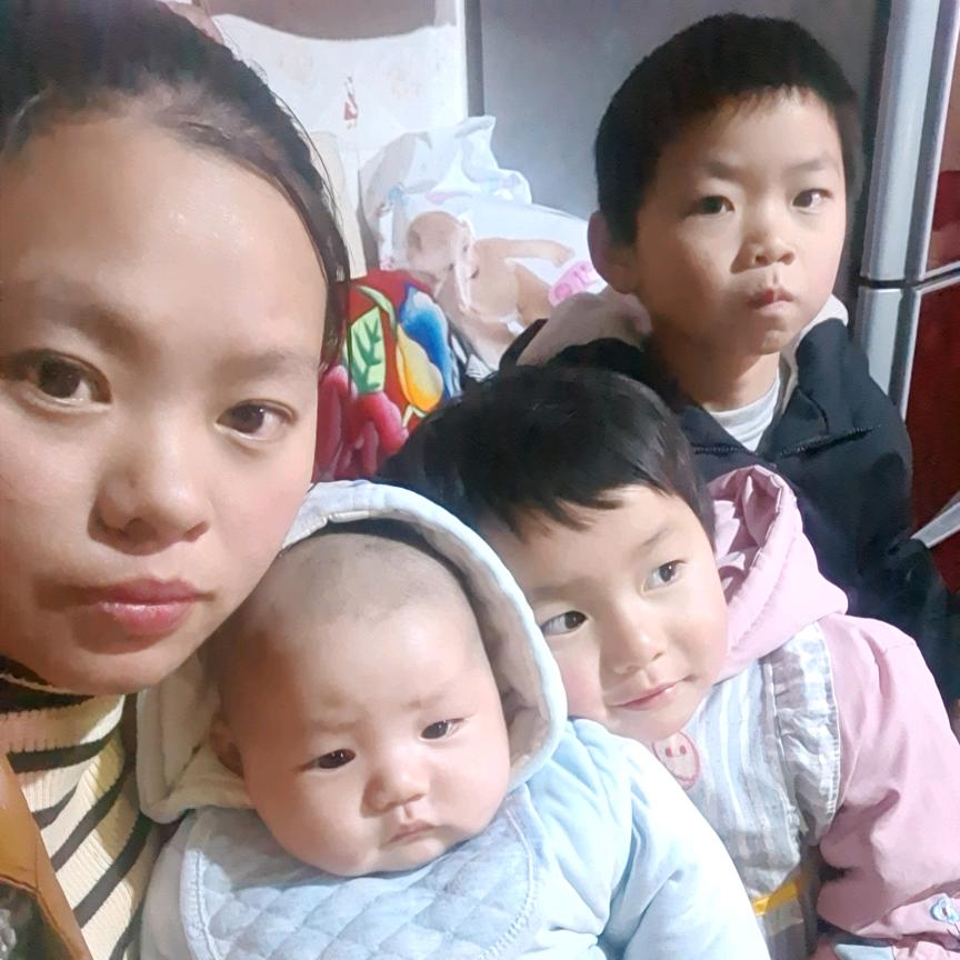 三个儿，一个女，四个孩子的宝妈，日常生活