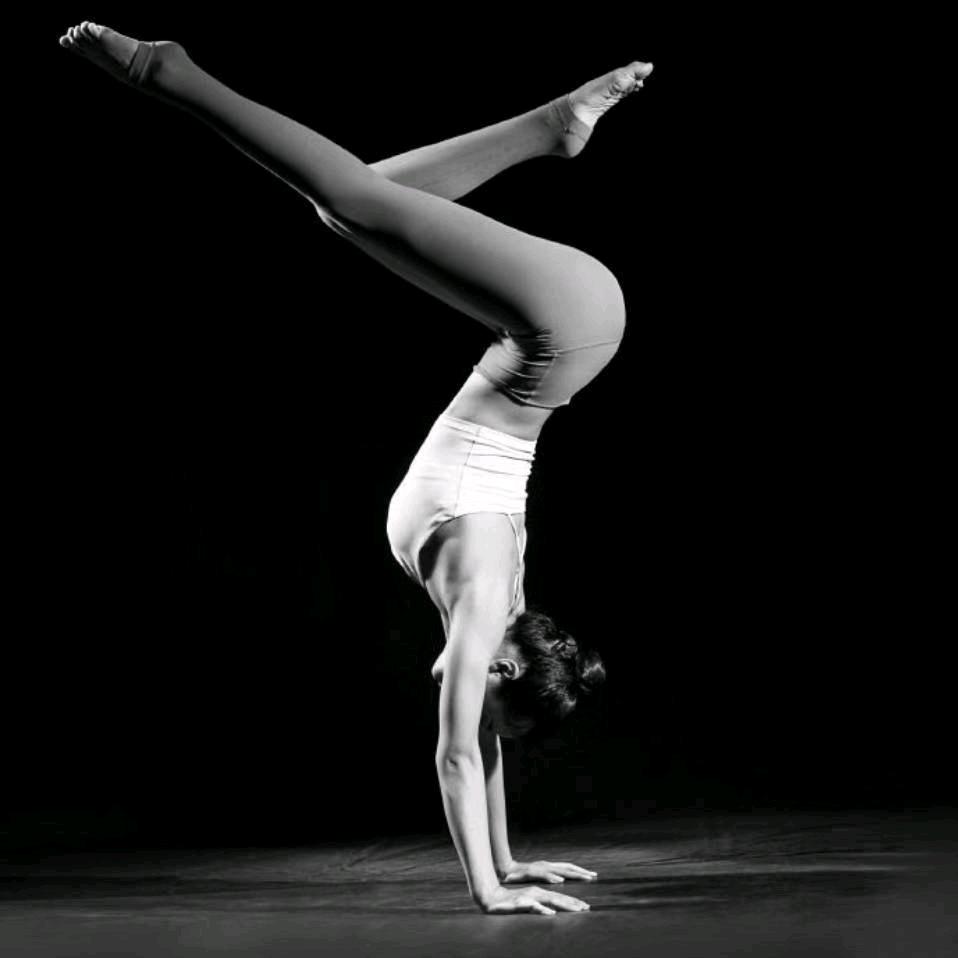 唐河县馨悦瑜伽馆