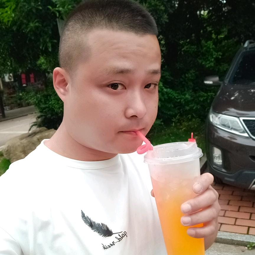 小小亮