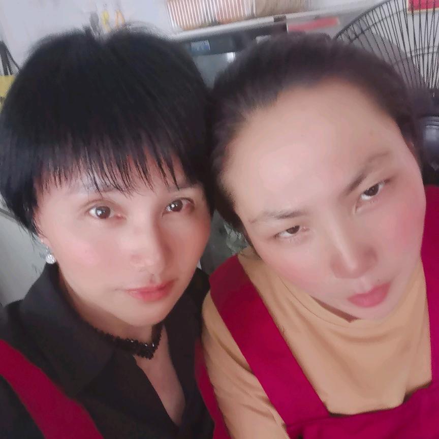 燕子妈妈〈好物在橱窗直接下单〉