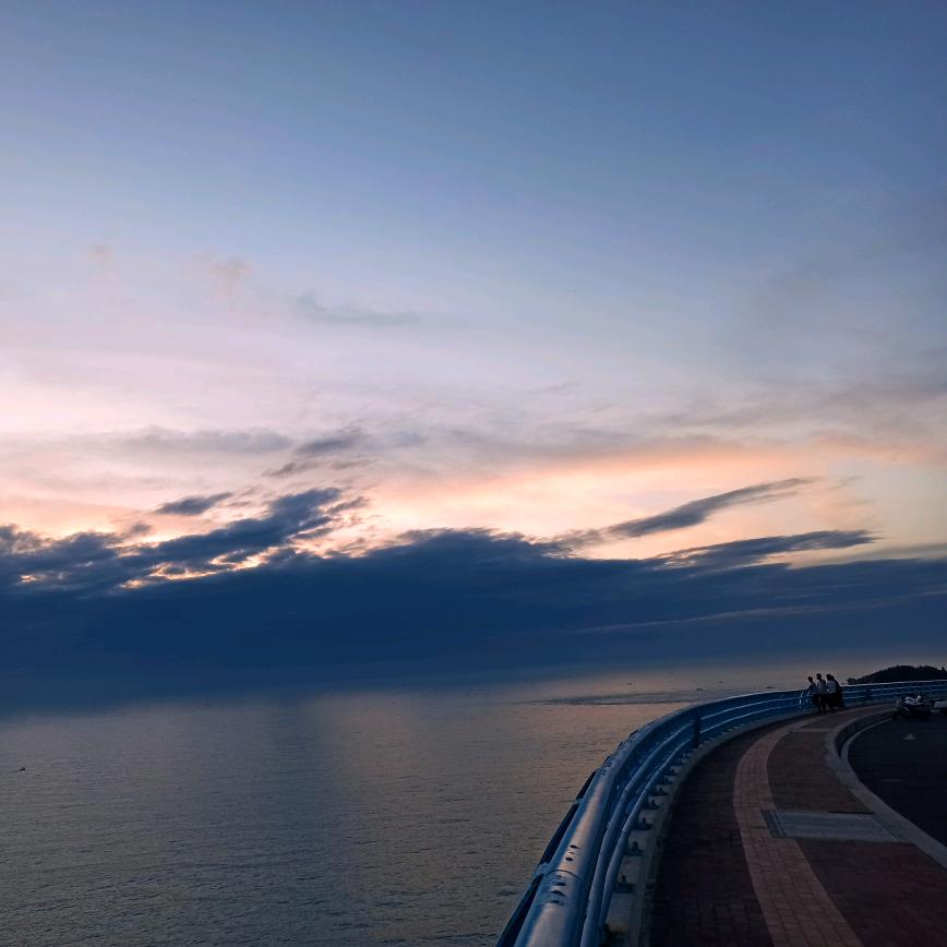 这里的黎明静悄悄