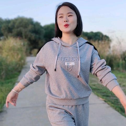 刘冬云服装店