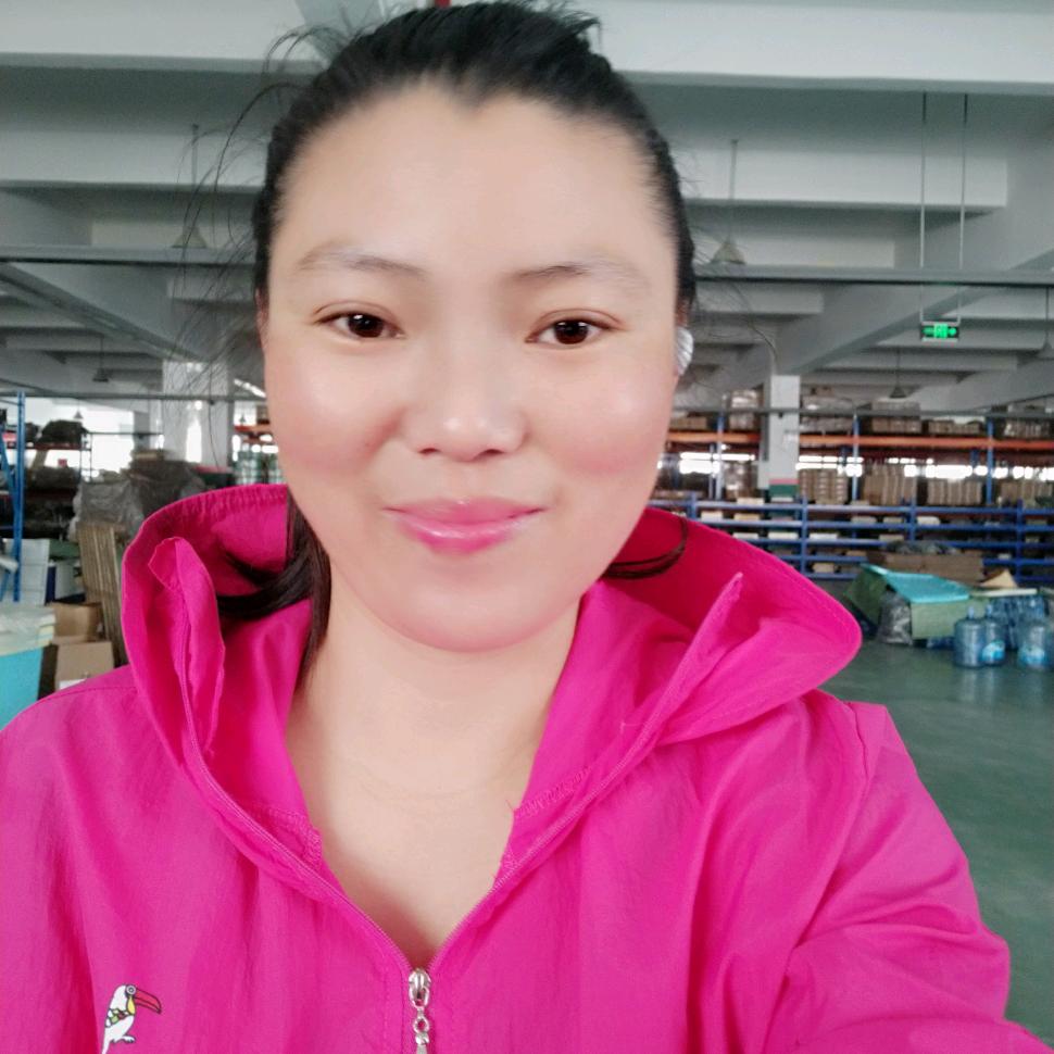 爱笑的红姐pengchunhong